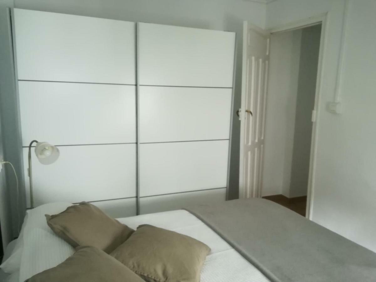 Nice Apartment In The Center Of Гранада Екстериор снимка