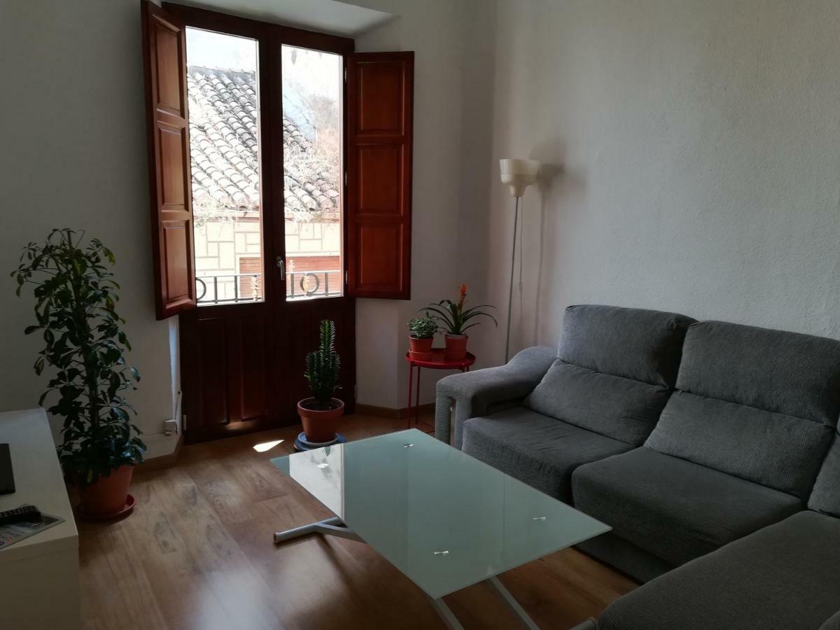 Nice Apartment In The Center Of Гранада Екстериор снимка