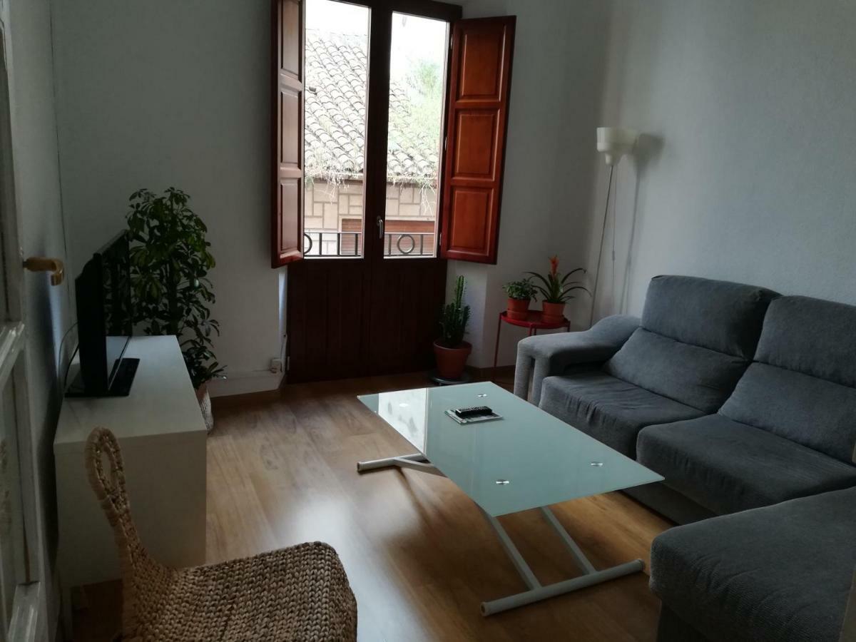 Nice Apartment In The Center Of Гранада Екстериор снимка